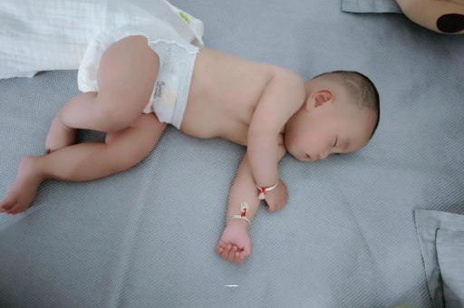 陇南几个月宝宝会抬头